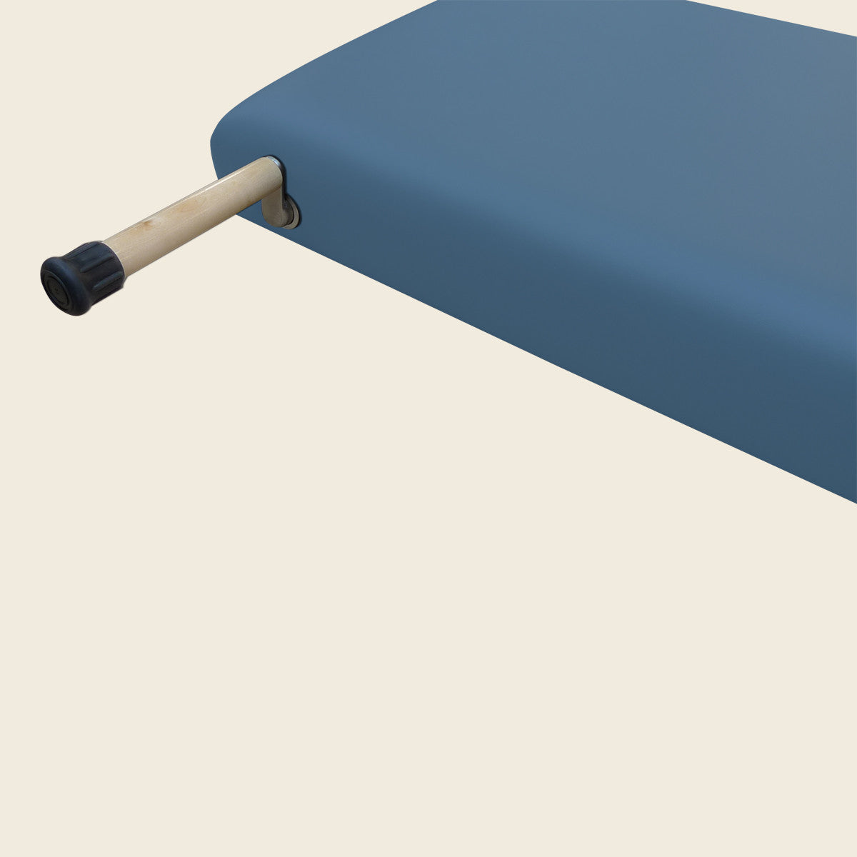 RAISED HIGH MAT HANDLES ON HIGH MAT